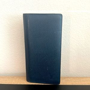 Authentic Louis Vuitton Navy Taiga Leather Brazza Wallet